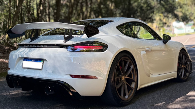Bodykit GT4 — foto 3